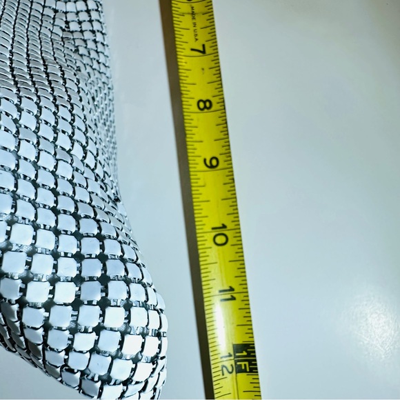 Big beautiful, gently loved white chain, male handbag gold accents strap by J Lo - Picture 8 of 9